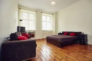 Old Town Apartments *
